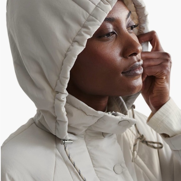 Varley Elle Light Padded Nylon Parka Nwt Light beige Small (easily fits medium) - Picture 3 of 14